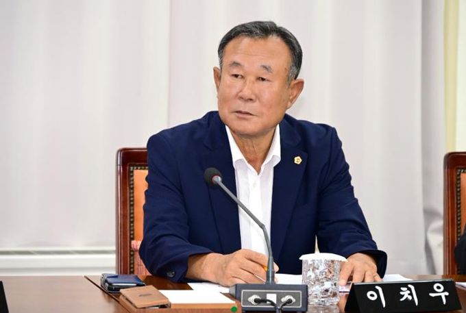 경상남도의회 이치우 의원, 경남항만공사 신설 건의안 상임위 통과