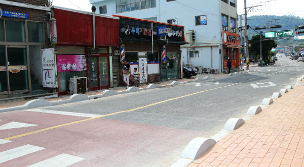 보도신설로 도시미관이 산뜻하게 변화된 산청군의 모습