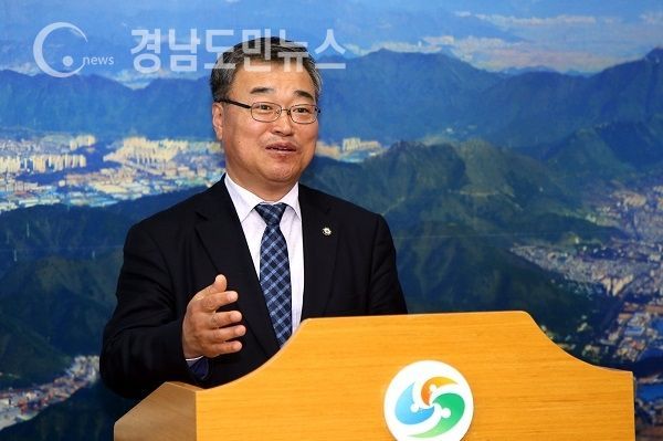 이영호 창원시 환경녹지국장