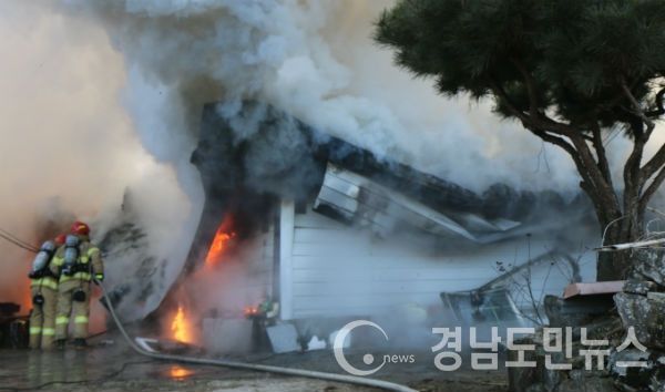 주택화재.(사진/거창소방서)