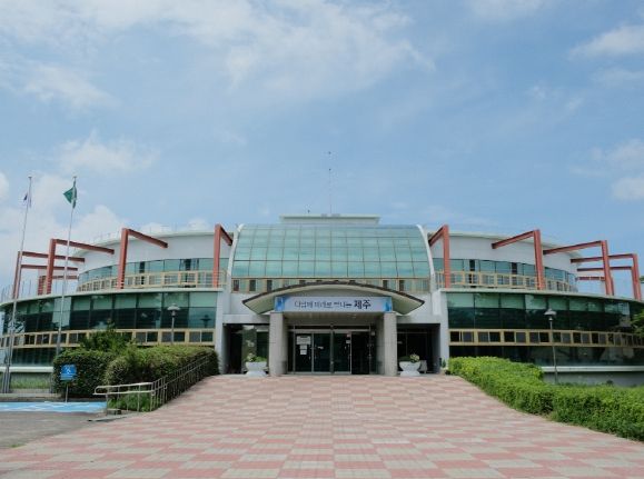 제주도 입양 유기동물의 행복한 일상, 글과 사진으로 만난다