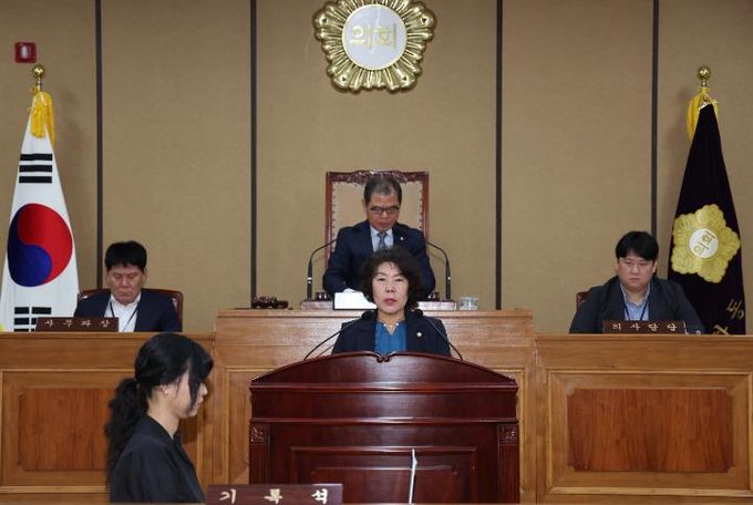 하동군의회 강희순 의원 건의안 발표