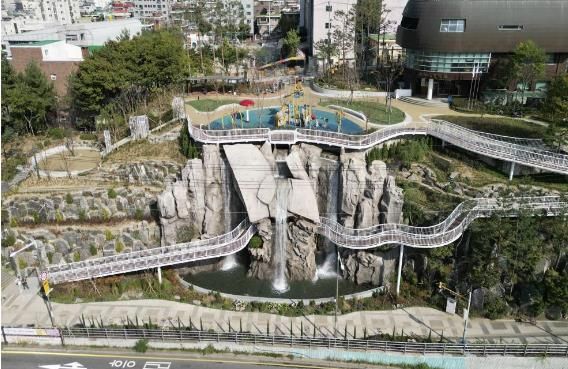 금천폭포공원 전경