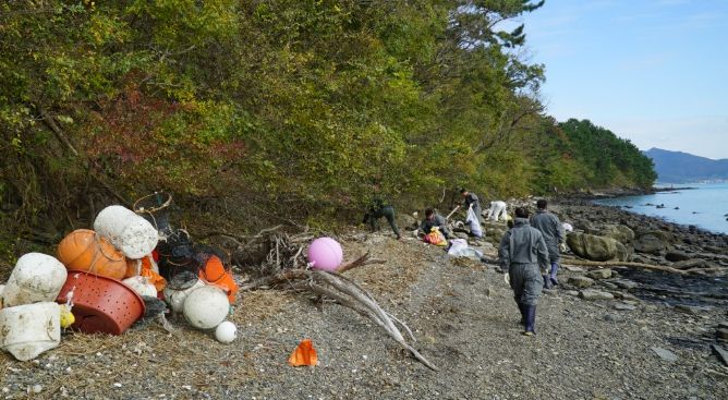KB 국민은행 바다숲 프로젝트, 경남 사천 해양쓰레기 47톤 제거