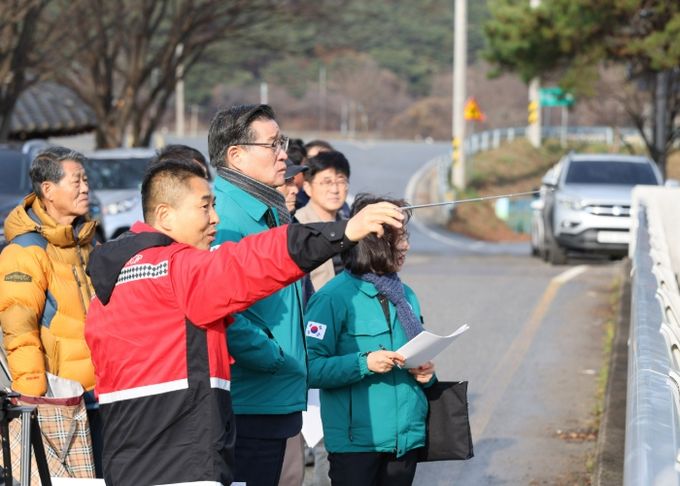 진병영 함양군수가 5일 오후 병곡면을 방문해 지역현안 해결을 위한 현장 중심의 민생행보를 이어갔다.