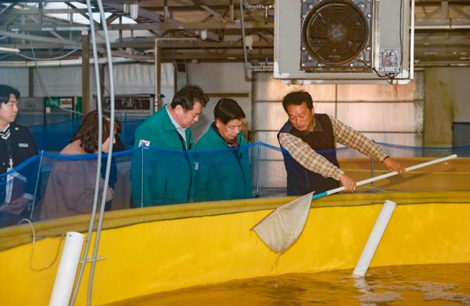 이상근 고성군수 겨울철 저수온 및 화재 예방을 위한 육상양식장 현장 점검