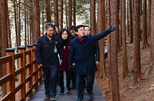 조규일 진주시장, ‘석갑산 편백림 산림공원 조성사업’ 현장점검