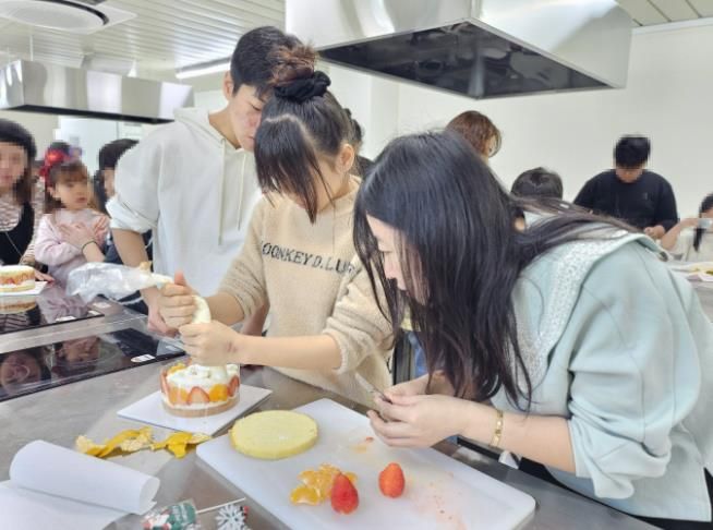 거제시가족센터, 온가족보듬사업 ‘우리가족 미리 메리크리스마스’진행