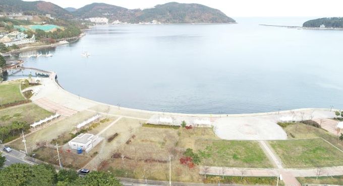 지세포항수변공원