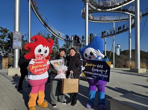 포항 스페이스워크, 방문객 300만 명 돌파! 지역 랜드마크로 자리매김