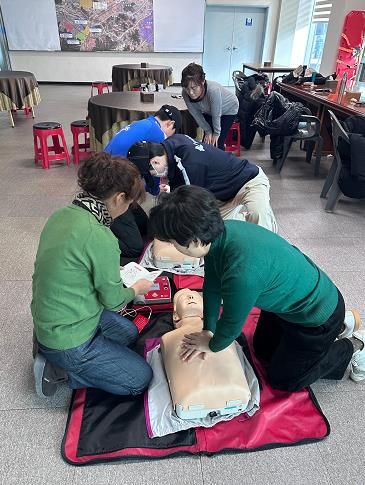 김천실내수영장 수상안전요원 양성과정서 총 5명 자격증 취득