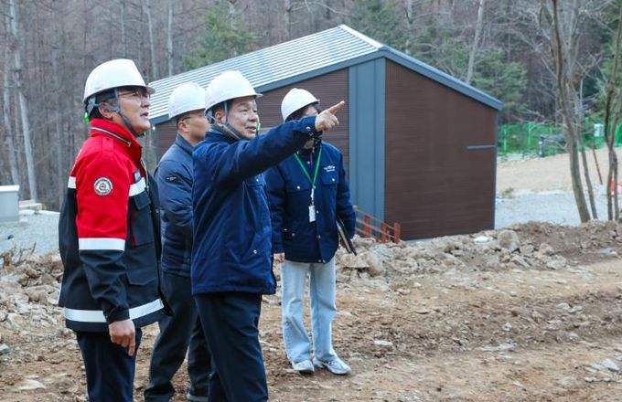 이상근 고성군수, 고성 갈모봉 자연휴양림 공사현장 방문