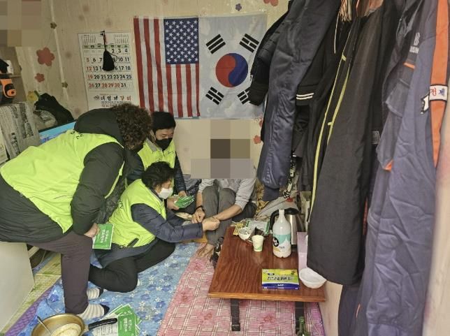 동두천시 생연1동 지역사회보장협의체, 한파 대비 취약계층 긴급 가구 방문