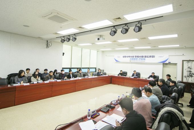 화성특례시의회 도시건설위원회 간담회 모습