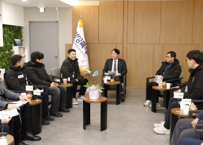 정명근 화성특례시장, 현업 공무직 근로자 격려