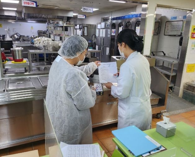 관내 어린이집에서 컨설팅 예방지도를 하고 있는 중이다.