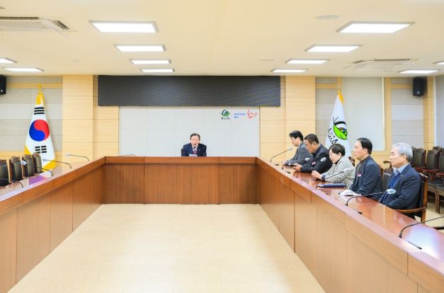 설명절 앞두고 직원들에게 명절 인사 전해