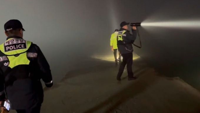 해남군 갈두항 인근 60대 부부 실종...완도해경, 수색 총력