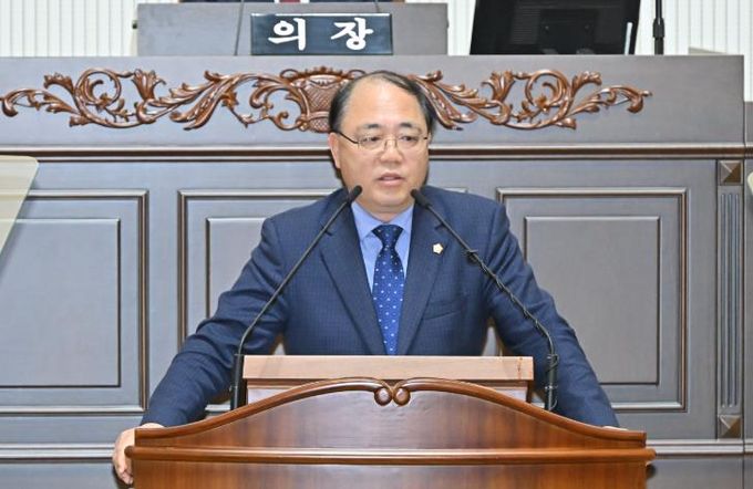 이규섭 진주시의원 “휴업일 일요일 유지로 노동권 보장해야”