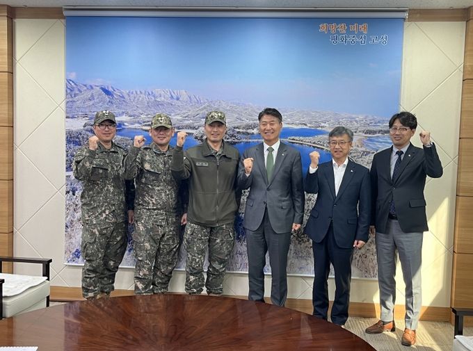 깨끗한 고성해변을 위해 강원 고성군-북진여단과 손잡다
