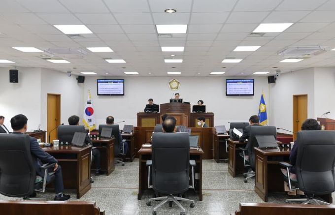 산청군의회, 제304회 임시회 마무리