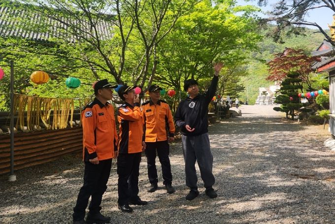 경남소방본부, 부처님 오신 날 앞두고 사찰 현장점검 나서