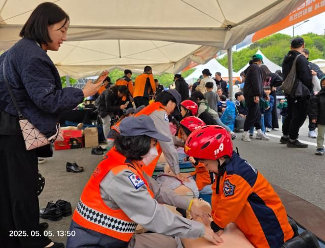 천안서북소방서, 제103회 어린이날 맞아 ‘우리 모두 안전왕!’ 체험 행사 운영