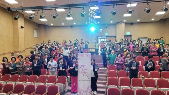 어버이날 “꽃길만 걸어孝(효)”훈훈