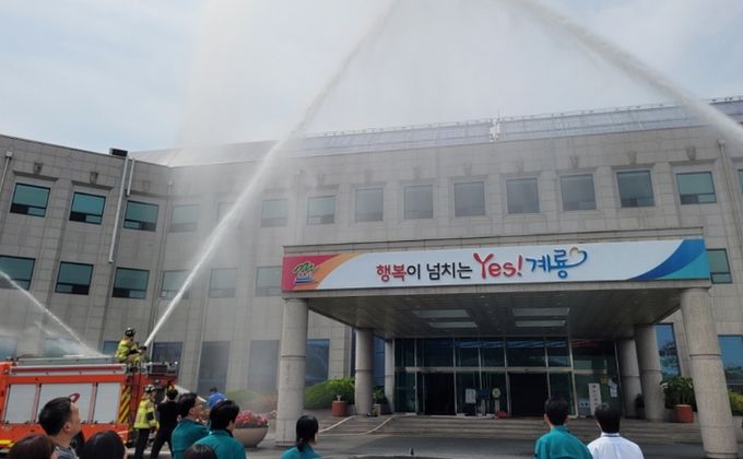 화재발생 대비 소방서 합동 소방훈련