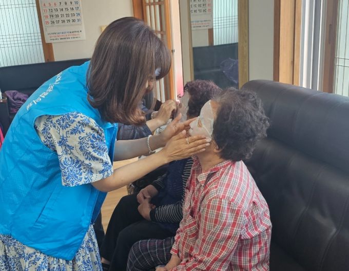 함안군 가야읍, 세상을 밝히는 재능기부