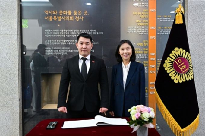 키르기스스탄 비슈케크시의회 의장 벡잔 우세날리예프 의장과 서울시의회 최호정 의장