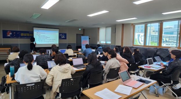 함안군자원봉사센터,‘생성형 AI활용지도사 양성과정 ’수료식