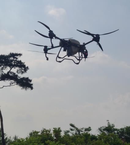 미추홀구, 드론으로 말라리아모기 잡는다 방역 취약지 중심으로 드론 소독 실시…친환경 약품 사용해 안전성 확보