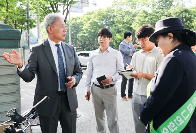 어린이 등굣길 ‘교통안전 캠페인’