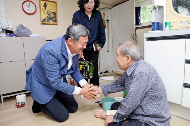 김완근 제주시장, 호국보훈의 달 맞아 국가유공자 위문