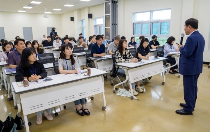“미래를 주도할 인재 키운다” 공직자 특강
