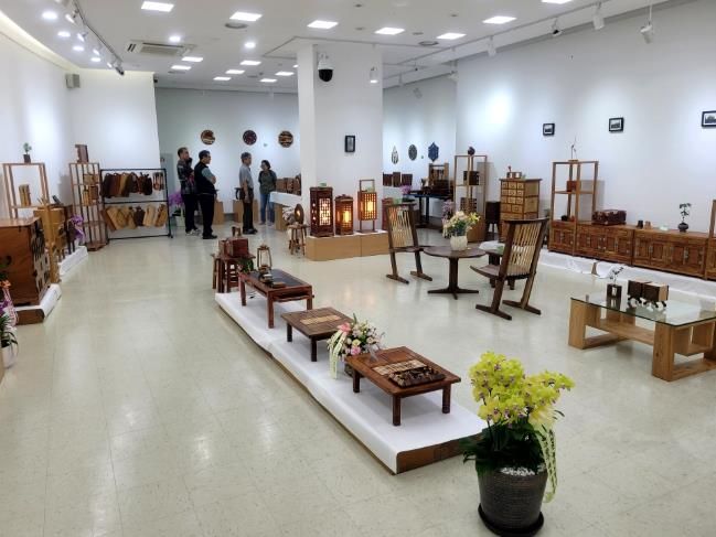 북구 우드봉봉 목공방 첫 번째 회원전 개최