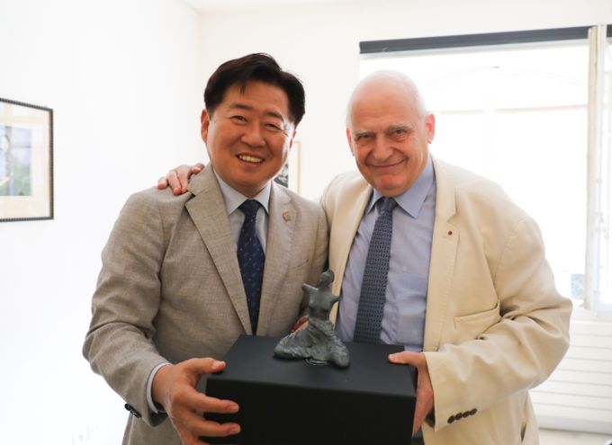 오영훈 지사와 로랑 쁘띠지라르 프랑스 한림원 사무총장