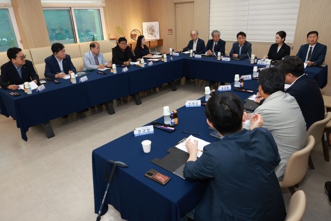 충북장애인기능경기대회 관계자 격려