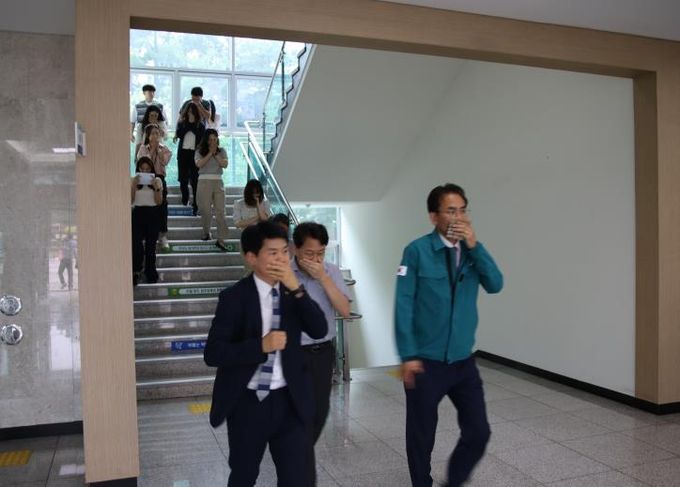 청주교육지원청, “불은 대비로 막고, 위기는 훈련으로 극복한다”소방합동훈련 실시