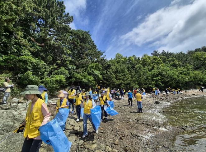 통영시, 해양쓰레기 관리 사각지대 정화활동 실시