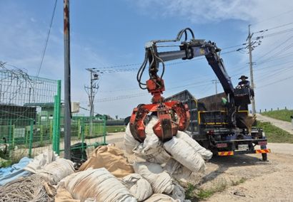방치 영농폐기물 20t 수거 처리