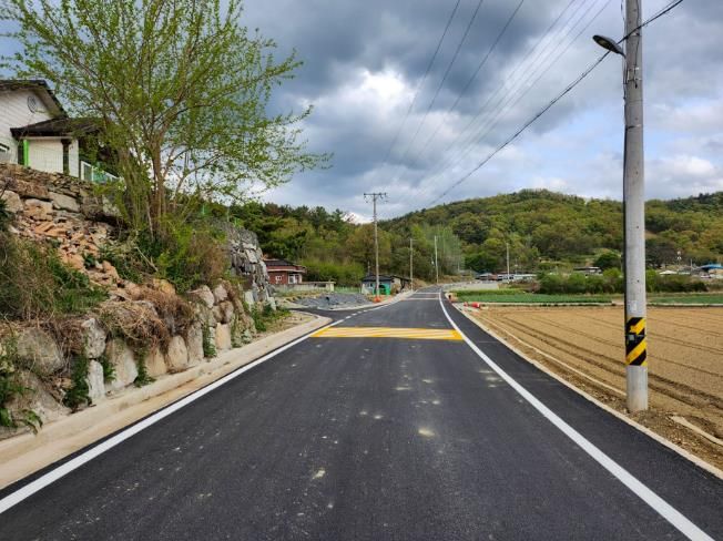 매탄마을 진입로 확포장(농205호) 사업추진 후