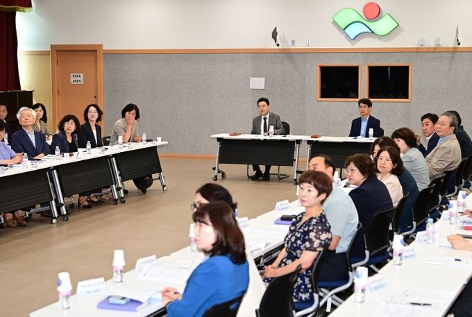 동구청은 1일, 취임 3주년을 직원을 격려하고 지난 3년간의 소회를 밝혔다.