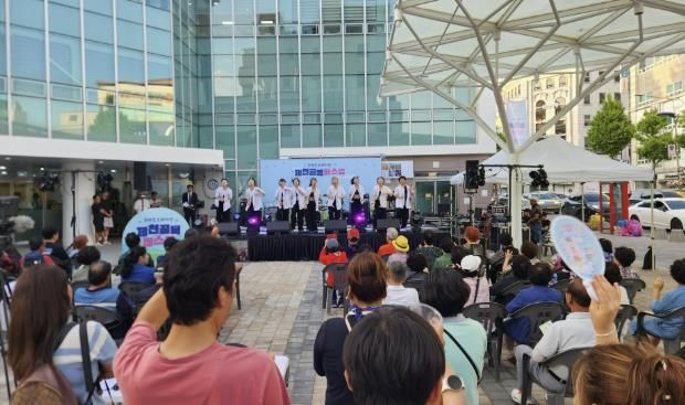 ‘2025 희망을 노래하다, 제천골목버스킹’ 개막공연 현장 사진