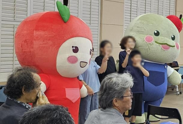 거창군, 관광캐릭터 ‘거복이&사각이’ 민선 8기 3주년 기념행사에서 첫 인사