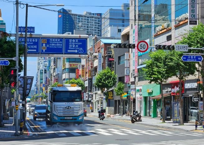 거제시, 폭염대비‘살수차’집중 운영