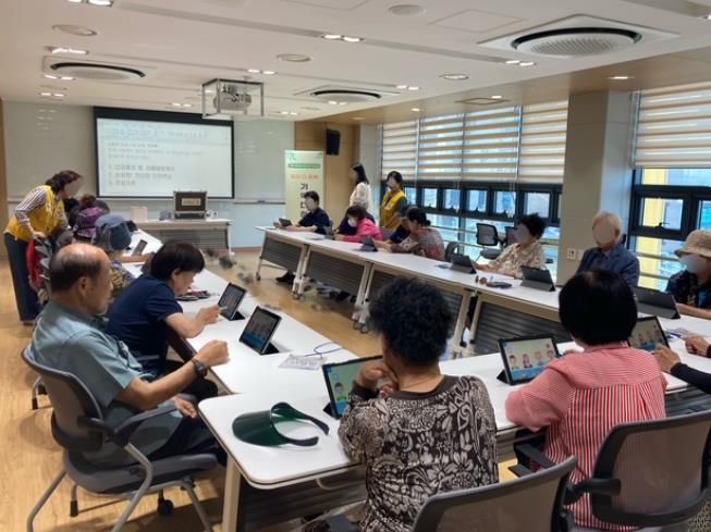 거제시치매안심센터, 경증 치매 어르신『기억+더하기』 쉼터 하반기 프로그램 운영