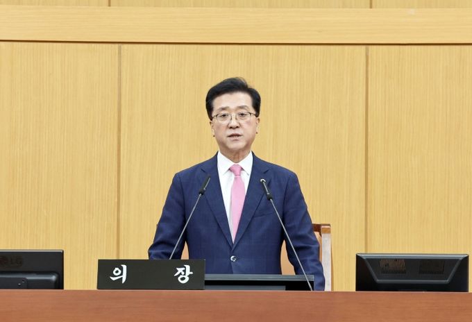 제281회 임시회 제2차 본회의 조원휘 의장