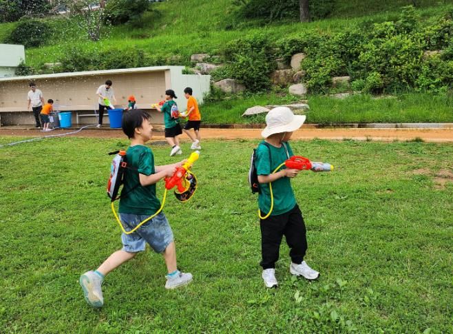 부산학생인성교육원, ‘둥근세상 만들기 캠프’ 운영_붙임1(물총놀이).